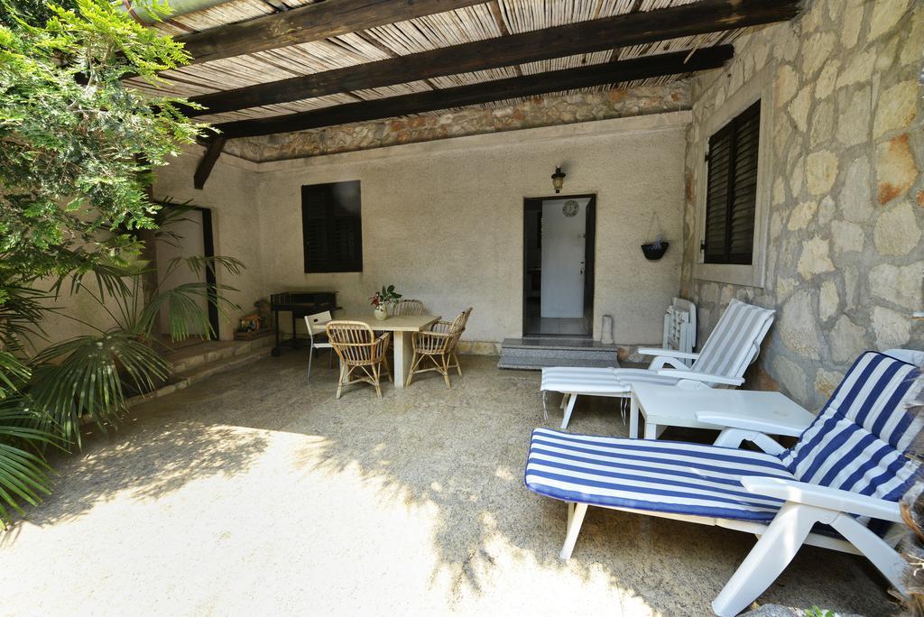 Villa Funtana Exterior photo